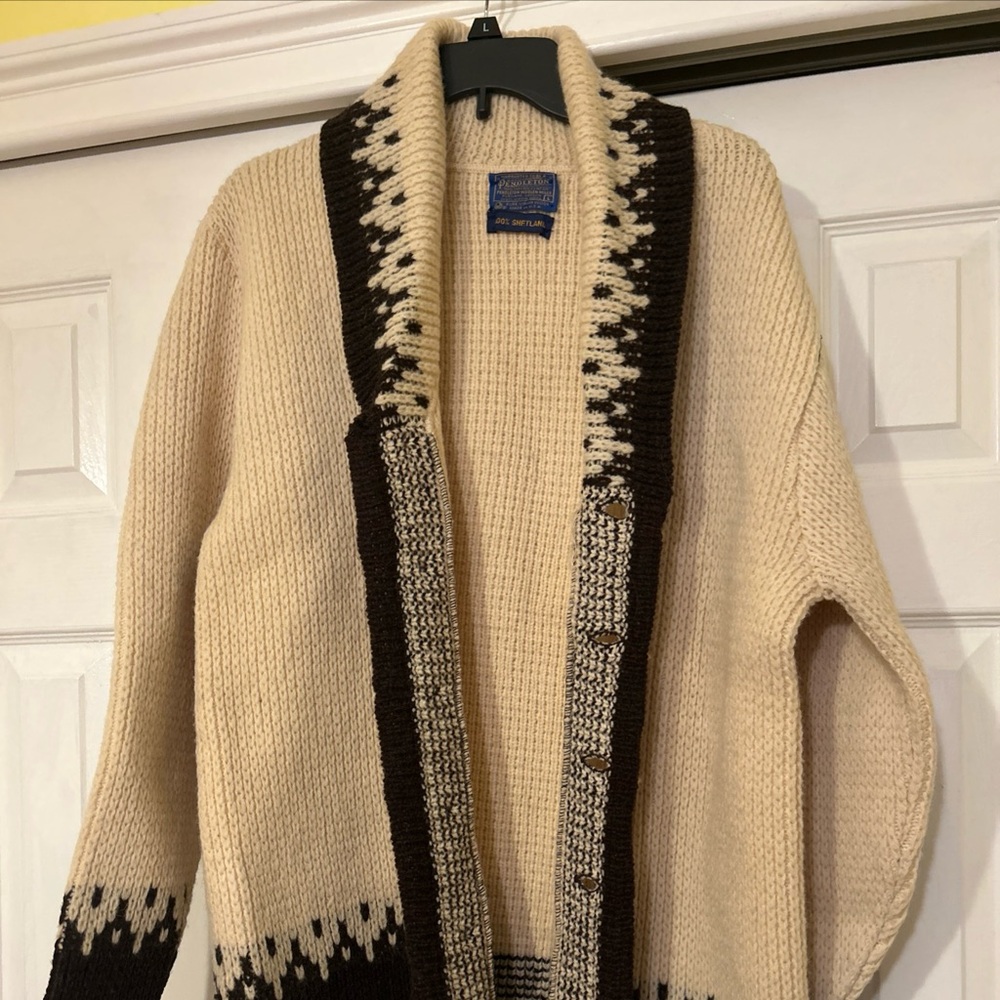 Vintage Men’s Pendleton  100% Shetland, Pure Wool Shawl Cardigan Sweater- Large